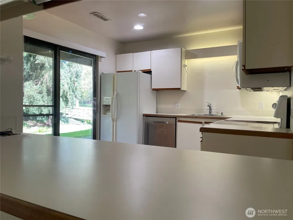 1101 Bellefield Park Lane #1103 Bellevue, WA 98004