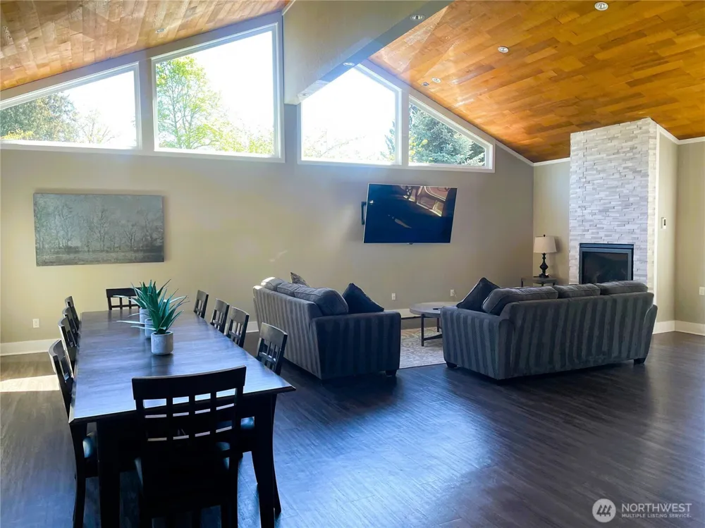 1101 Bellefield Park Lane #1103 Bellevue, WA 98004