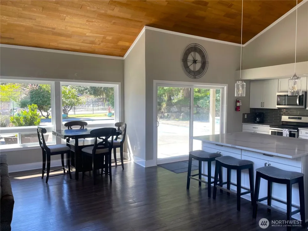 1101 Bellefield Park Lane #1103 Bellevue, WA 98004