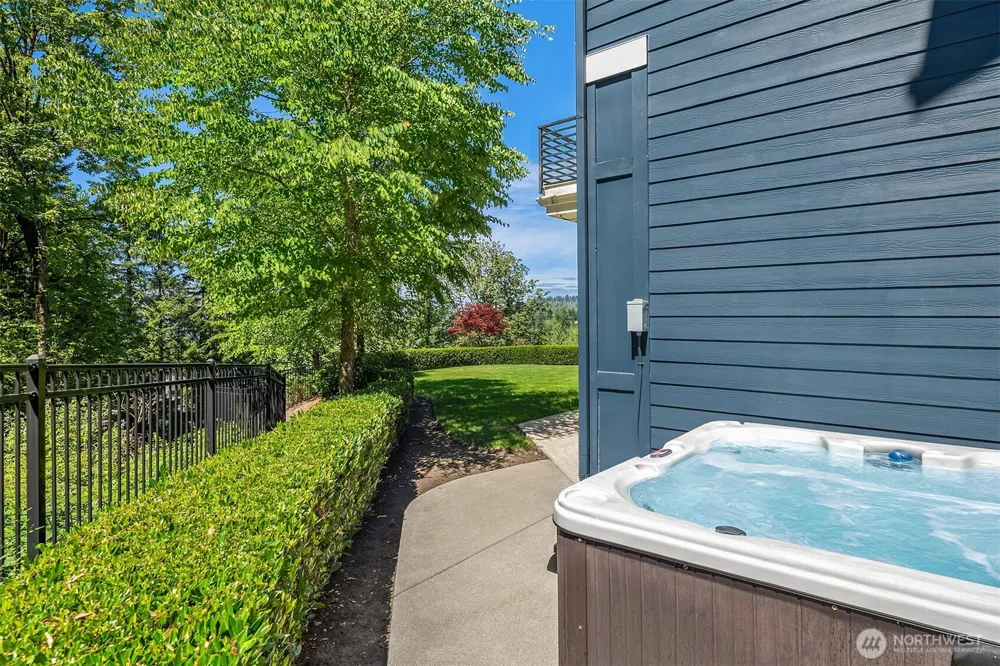 13907 SE 81st Place Newcastle, WA 98059