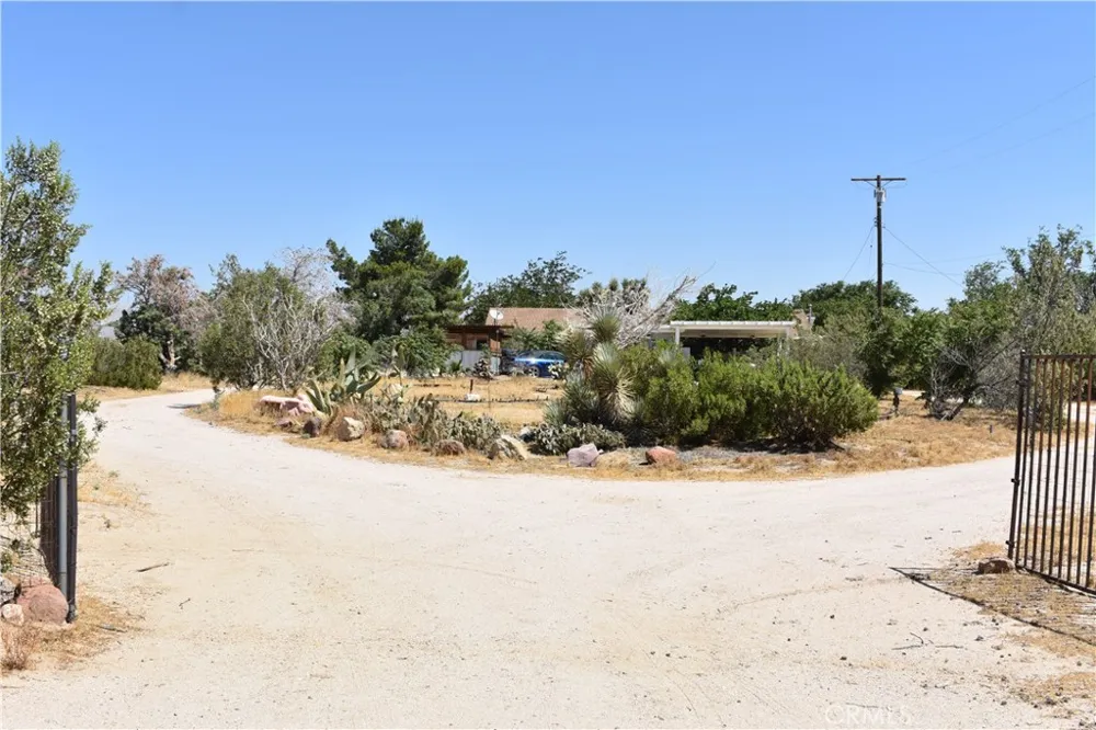 6293 Backus Road Mojave, CA 93501