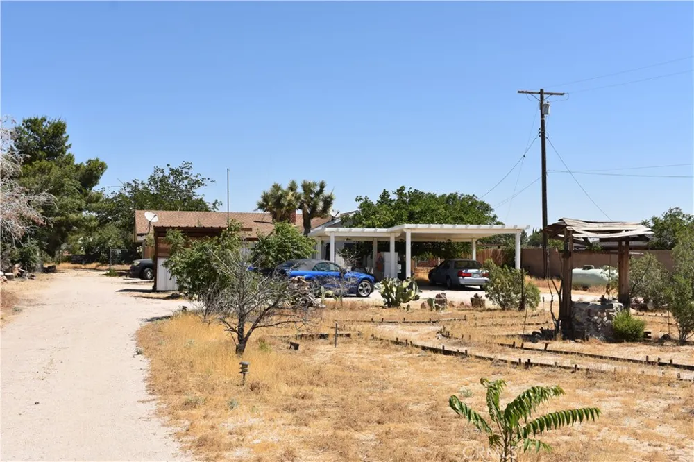 6293 Backus Road Mojave, CA 93501