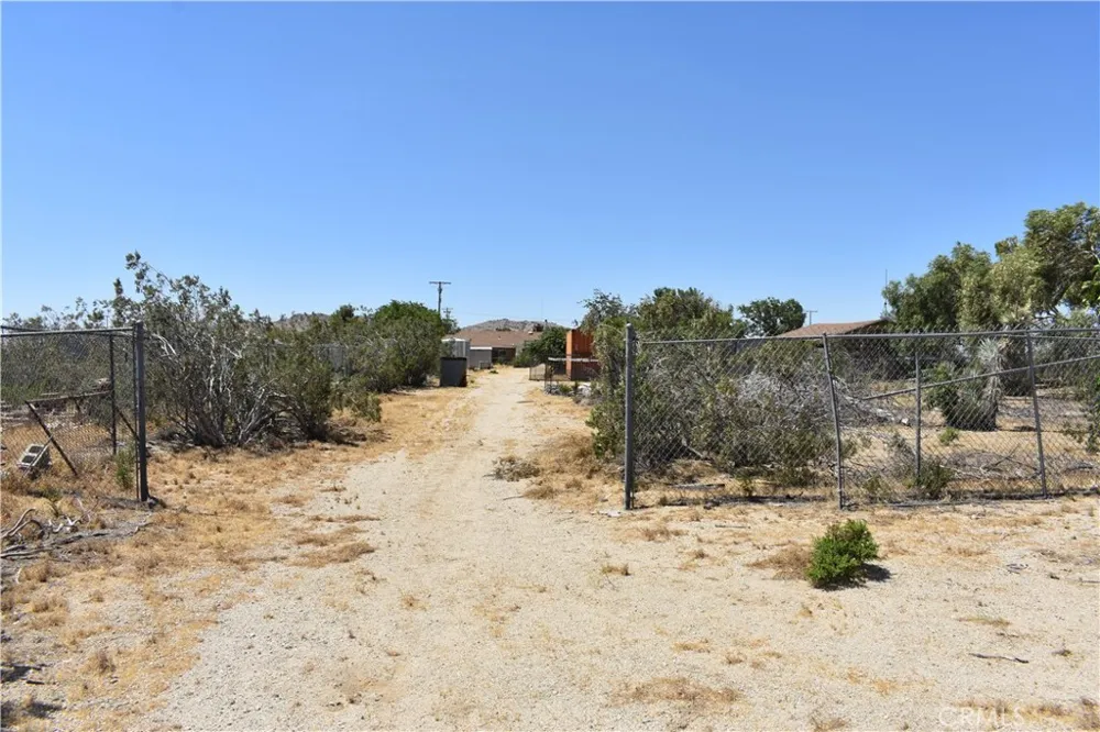 6293 Backus Road Mojave, CA 93501