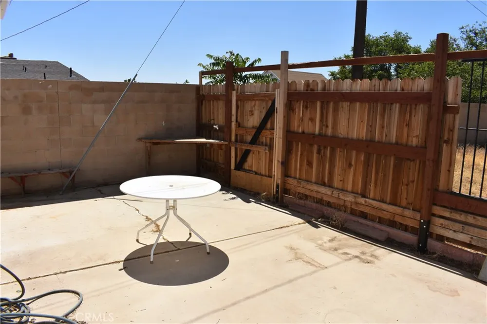 6293 Backus Road Mojave, CA 93501