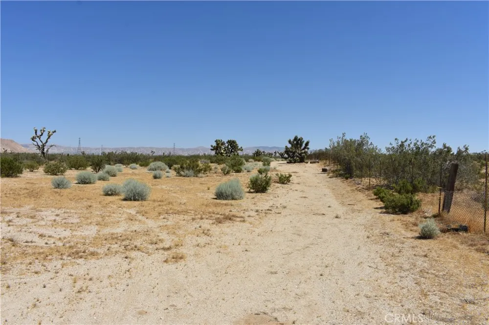 6293 Backus Road Mojave, CA 93501