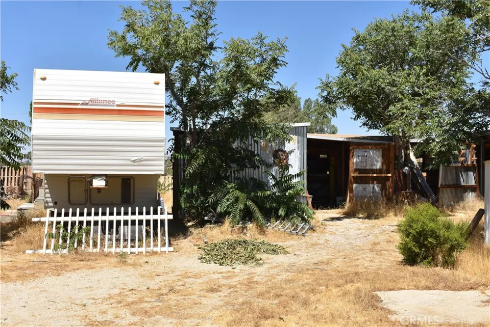 6293 Backus Road Mojave, CA 93501