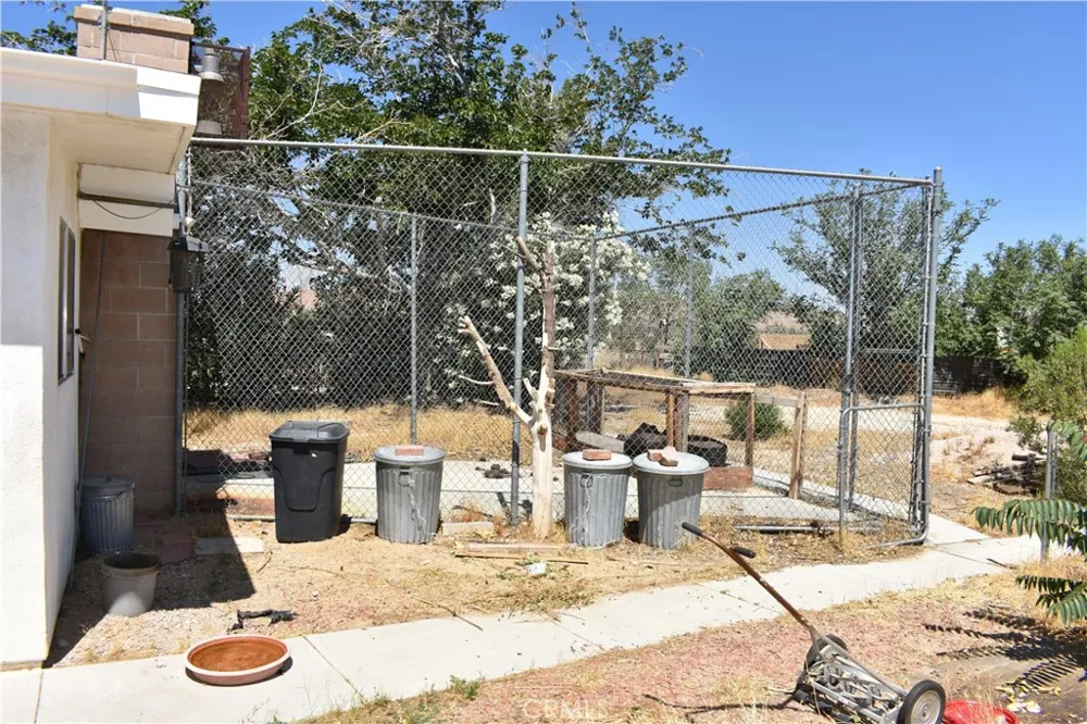 6293 Backus Road Mojave, CA 93501