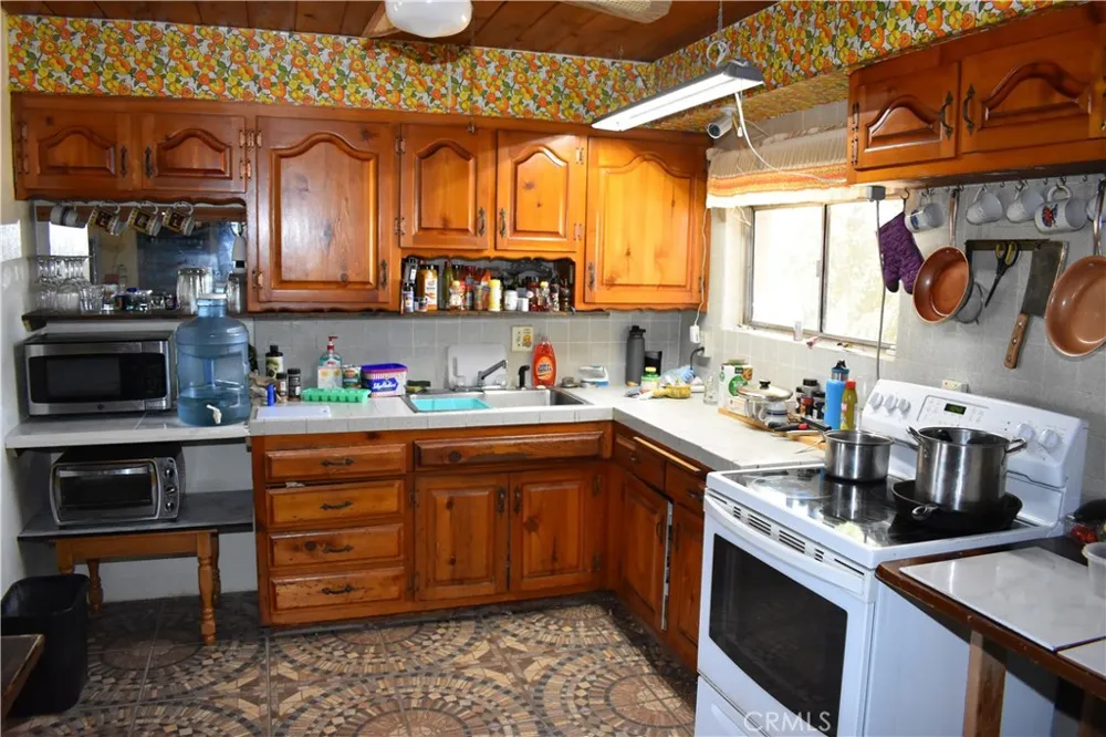 6293 Backus Road Mojave, CA 93501