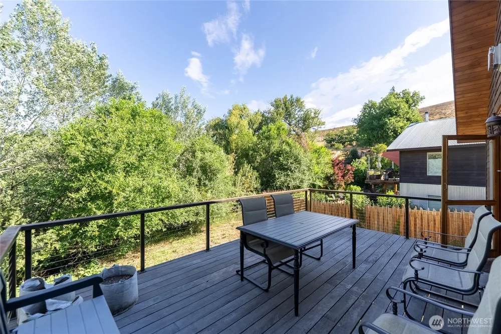 308 Washington Street Winthrop, WA 98862