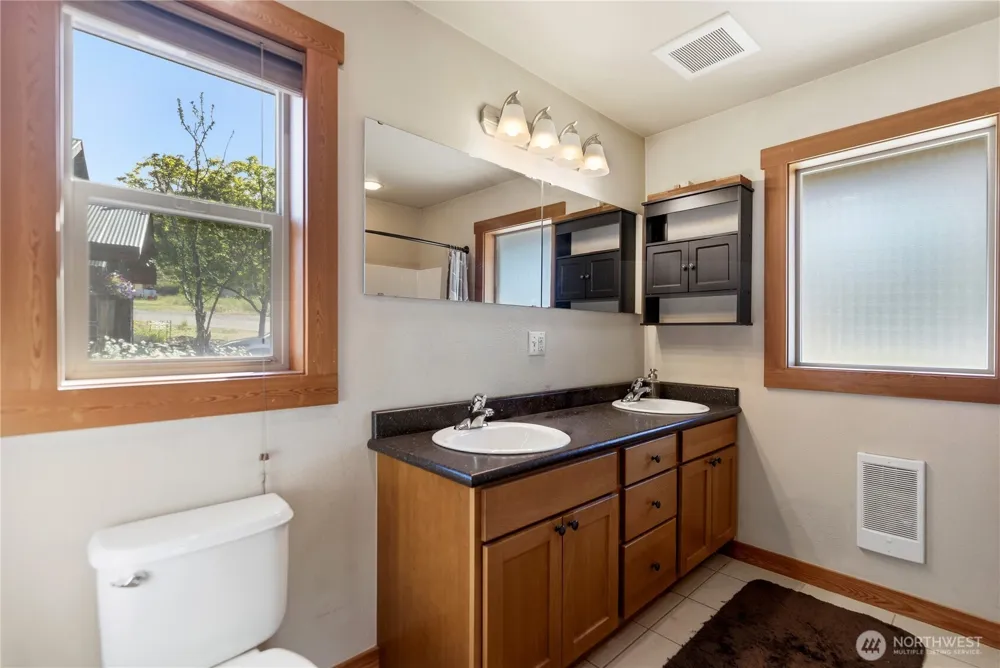 308 Washington Street Winthrop, WA 98862