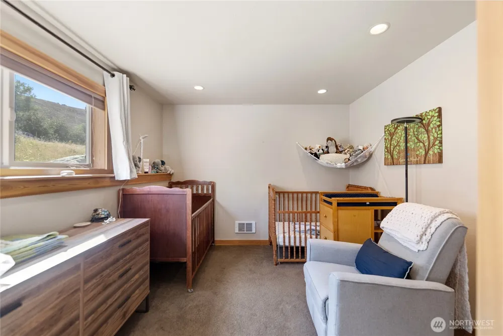 308 Washington Street Winthrop, WA 98862