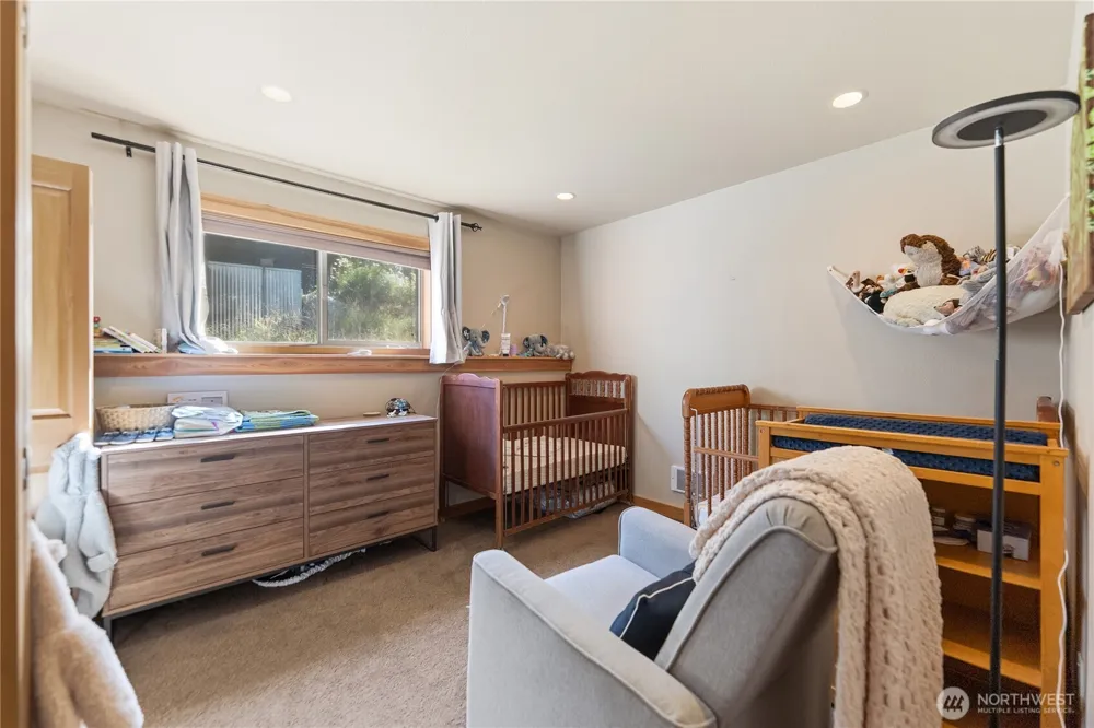 308 Washington Street Winthrop, WA 98862
