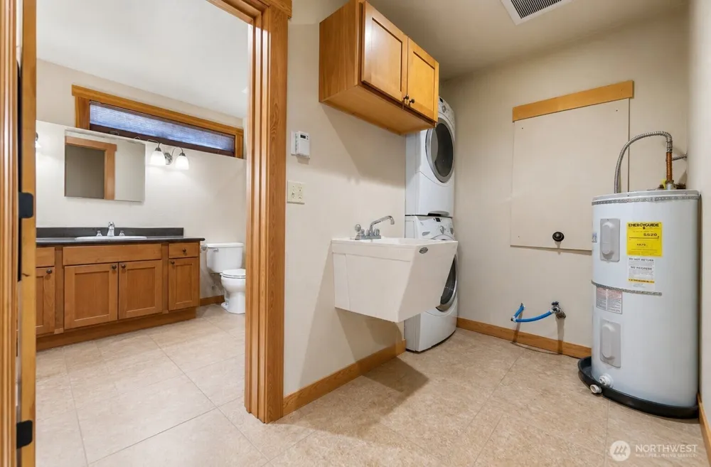 308 Washington Street Winthrop, WA 98862