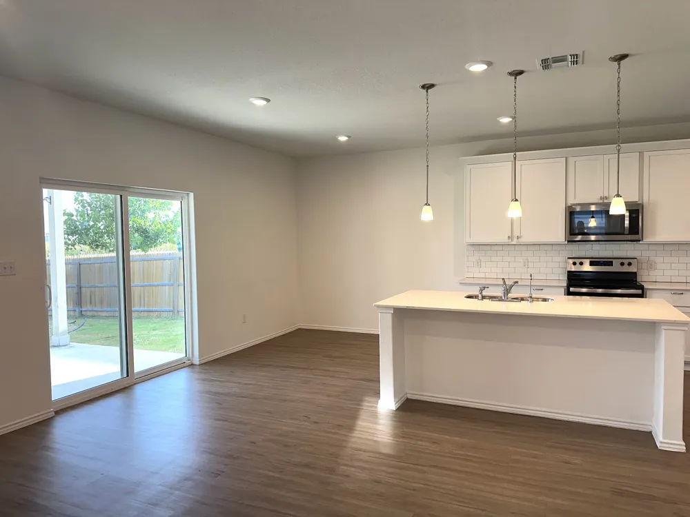2141 Hiddenbrooke Pass Seguin, TX 78155