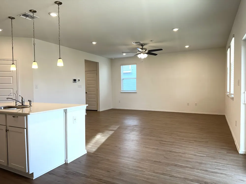 2141 Hiddenbrooke Pass Seguin, TX 78155