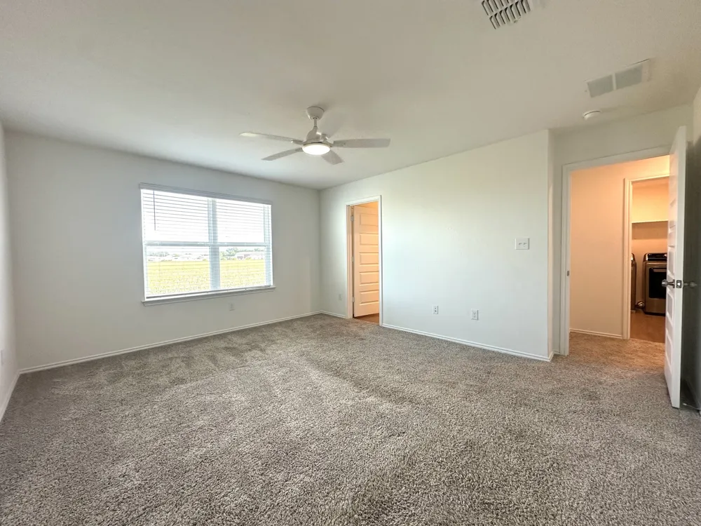 2141 Hiddenbrooke Pass Seguin, TX 78155