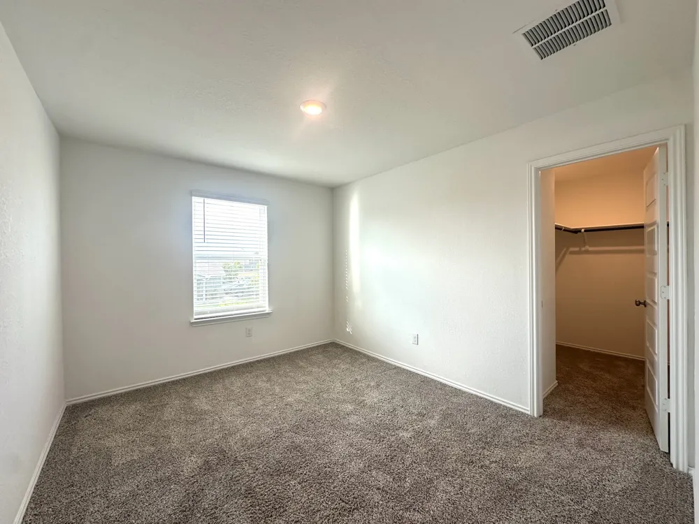 2141 Hiddenbrooke Pass Seguin, TX 78155