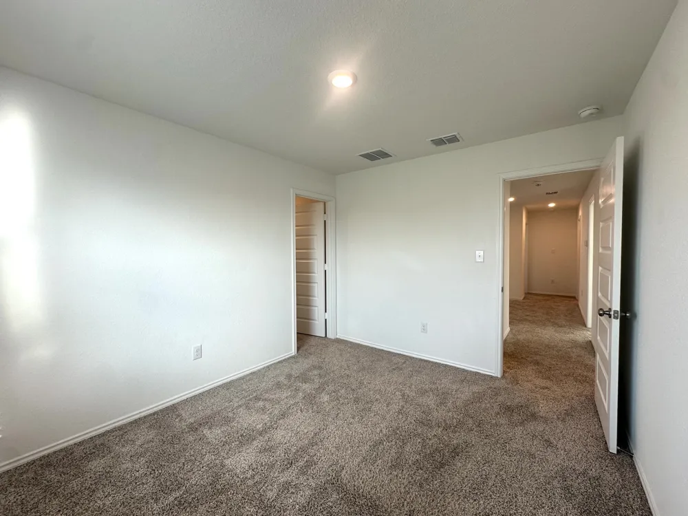 2141 Hiddenbrooke Pass Seguin, TX 78155