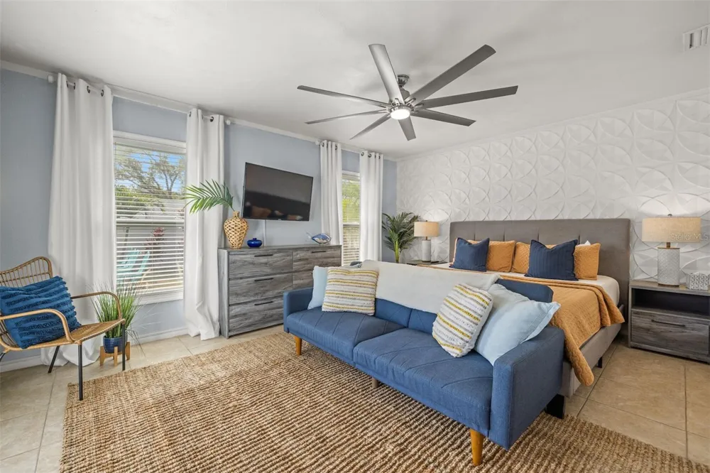1405 TEMPLE STREET Clearwater, FL 33756