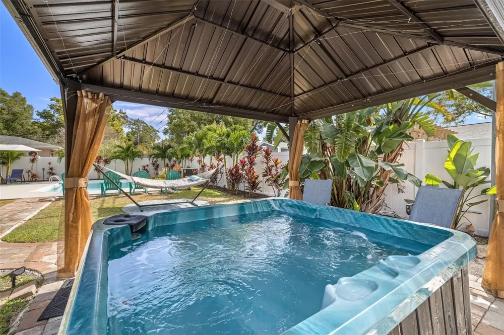 1405 TEMPLE STREET Clearwater, FL 33756