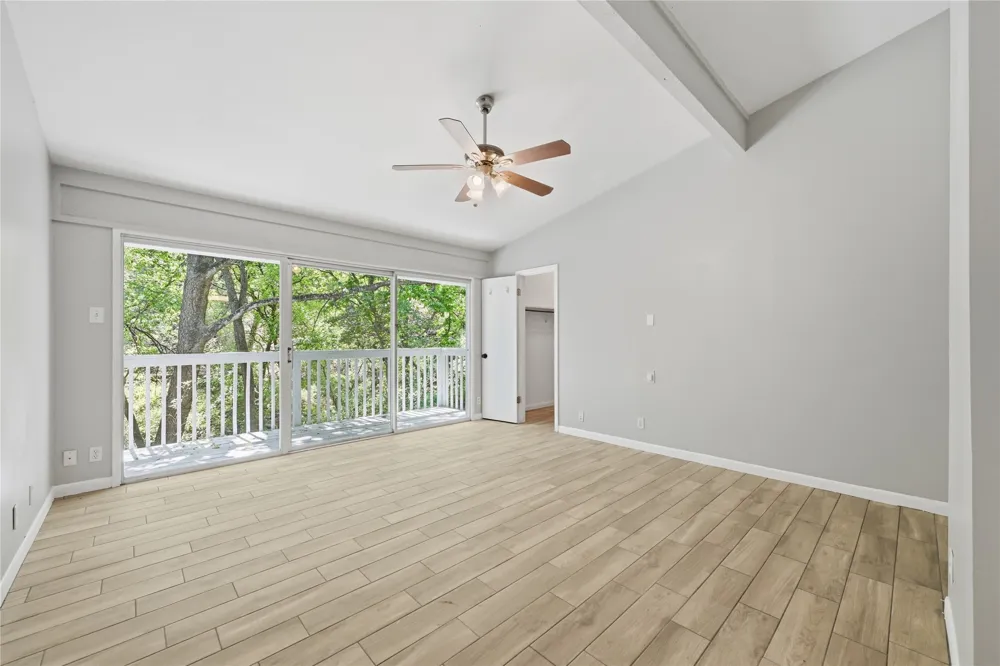 7 Hull Circle Drive Austin, TX 78746