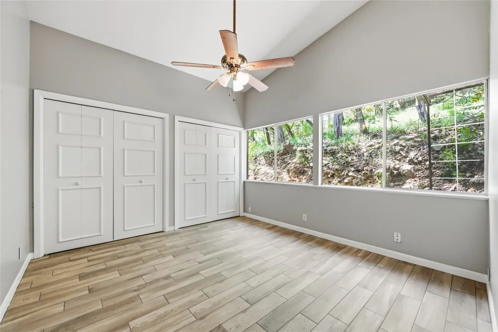 7 Hull Circle Drive Austin, TX 78746