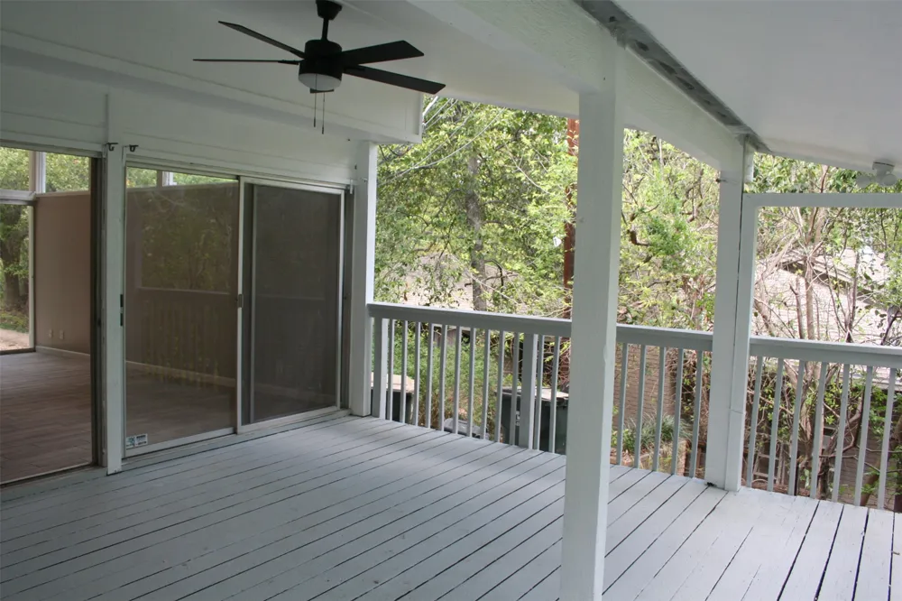 7 Hull Circle Drive Austin, TX 78746