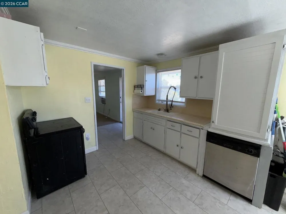 2344 Scenic Ave Martinez, CA 94553