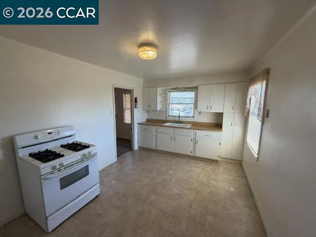 2344 Scenic Ave Martinez, CA 94553