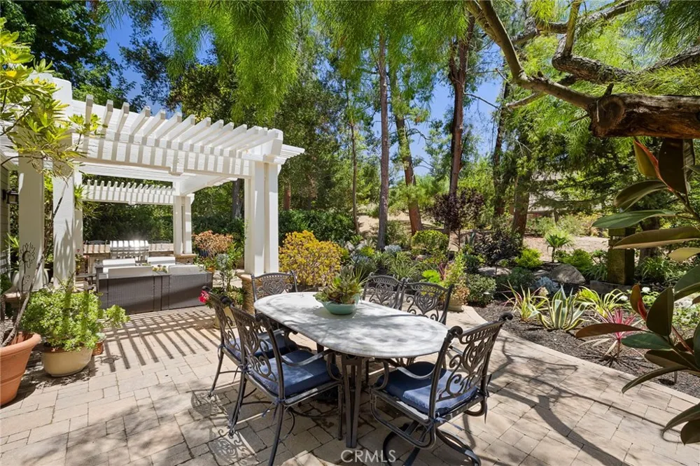 23462 Via Codorniz Coto de Caza, CA 92679