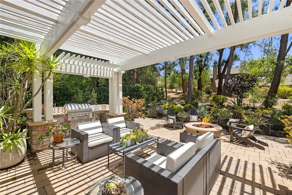 23462 Via Codorniz Coto de Caza, CA 92679