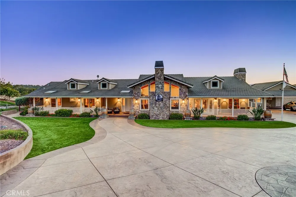 2490 Nightshade Arroyo Grande, CA 93420