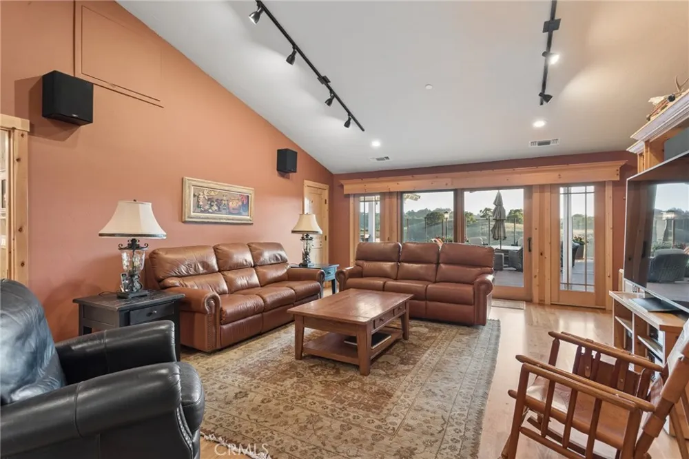2490 Nightshade Arroyo Grande, CA 93420
