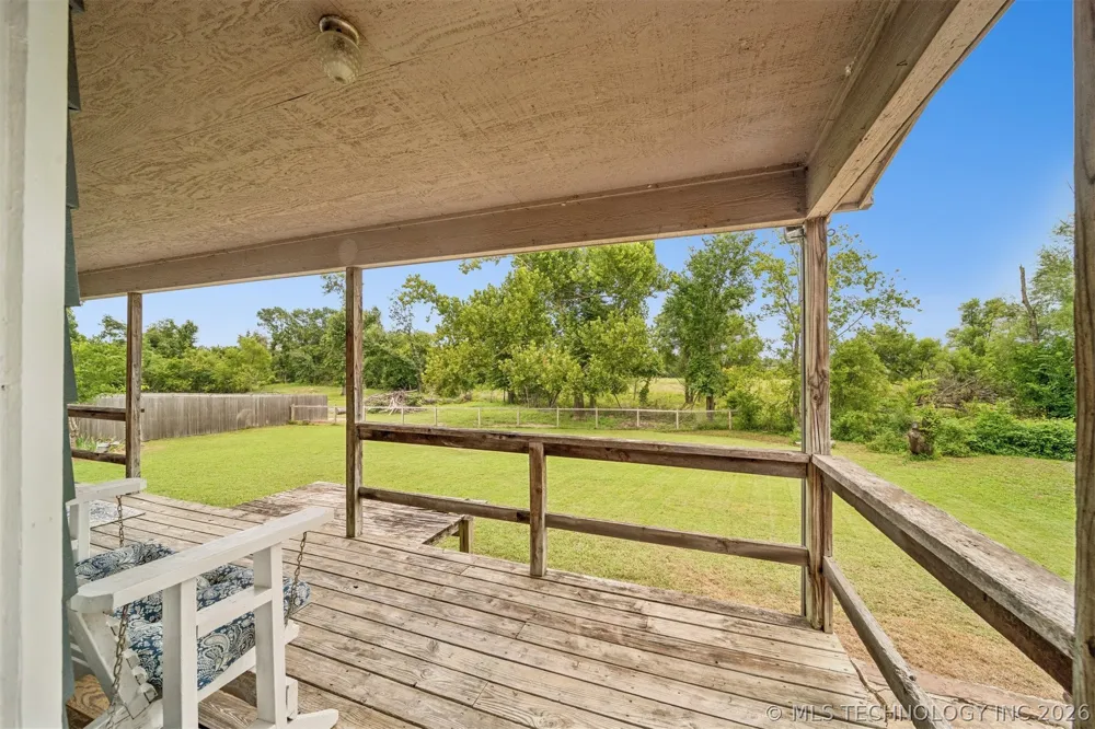 996 Douglas Drive Claremore, OK 74017