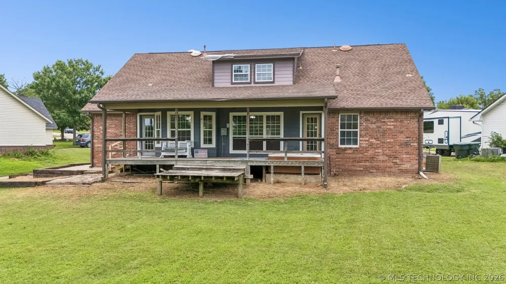 996 Douglas Drive Claremore, OK 74017