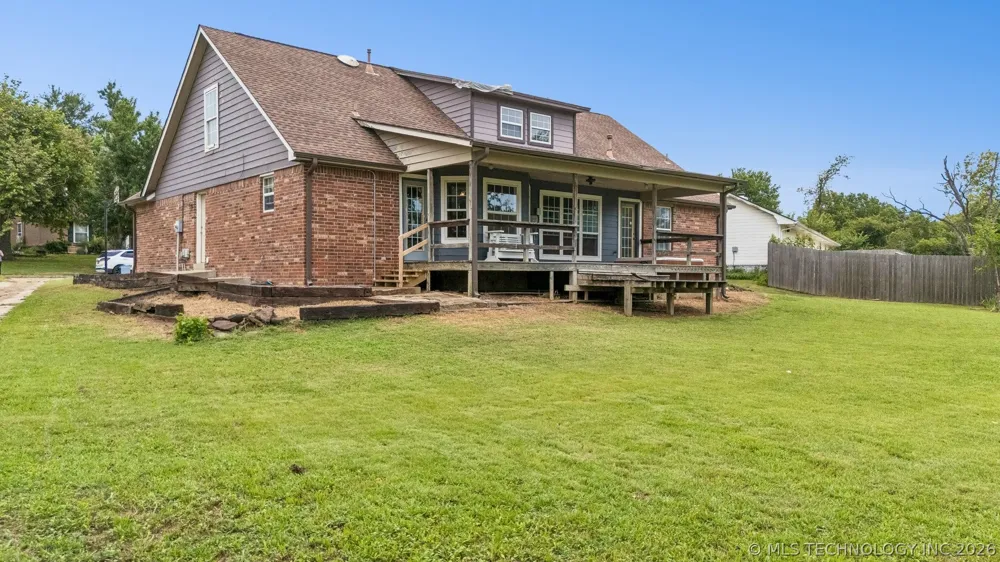 996 Douglas Drive Claremore, OK 74017