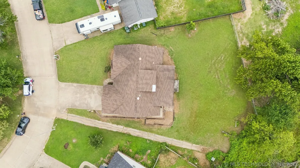996 Douglas Drive Claremore, OK 74017