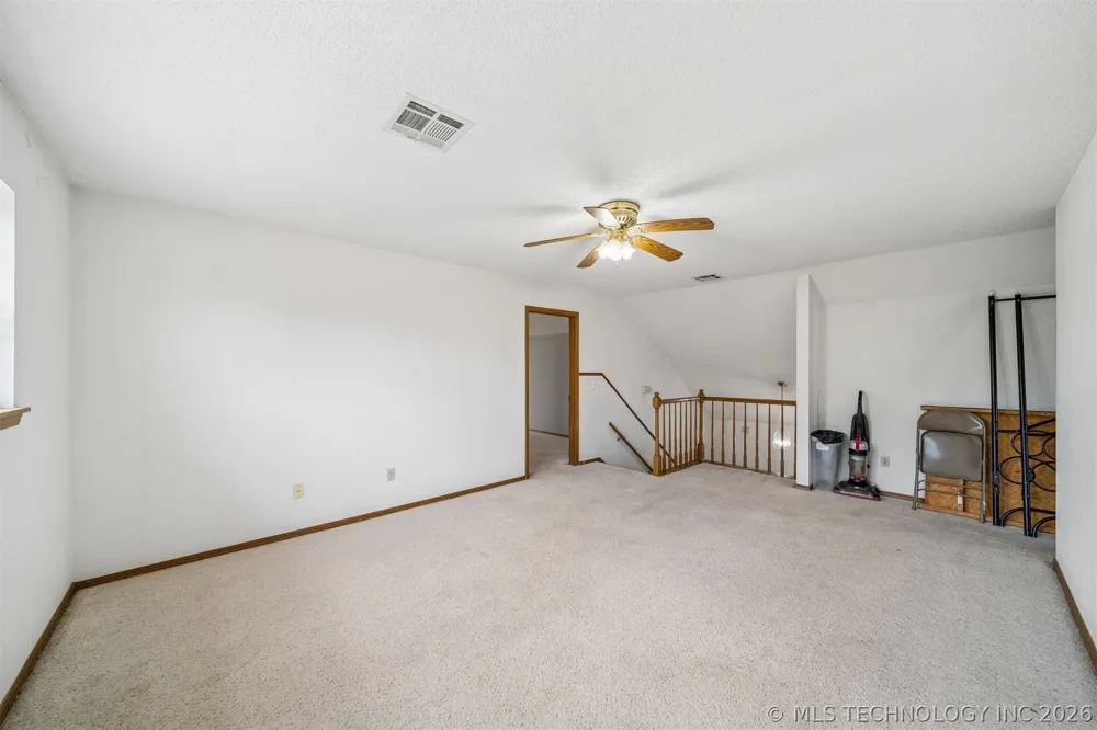 996 Douglas Drive Claremore, OK 74017