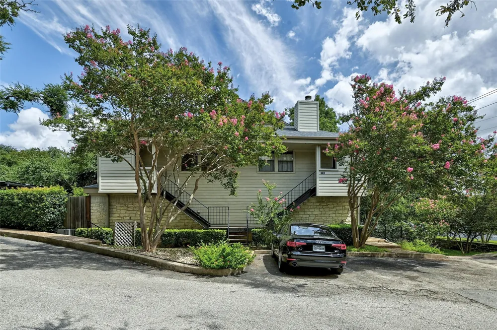9226 Jollyville Road #221 Austin, TX 78759