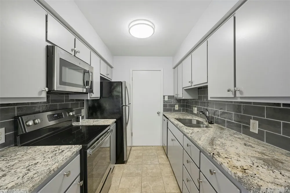 9226 Jollyville Road #221 Austin, TX 78759