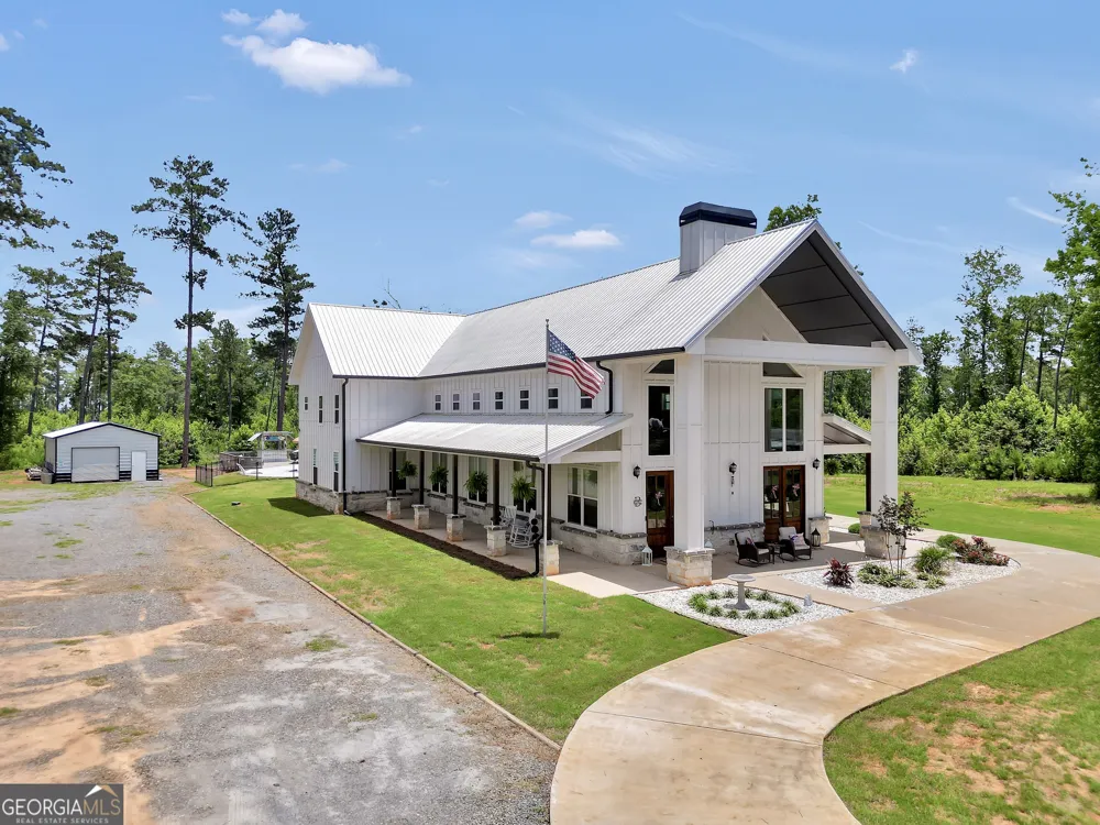 1384 Hopewell RD Forsyth, GA 31029