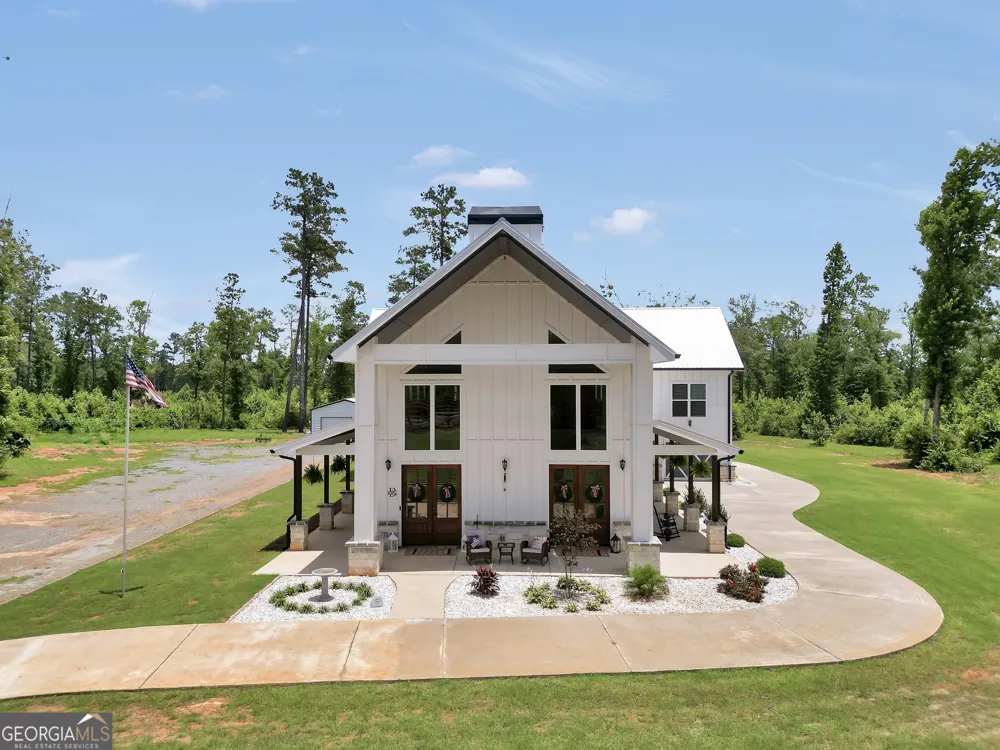 1384 Hopewell RD Forsyth, GA 31029