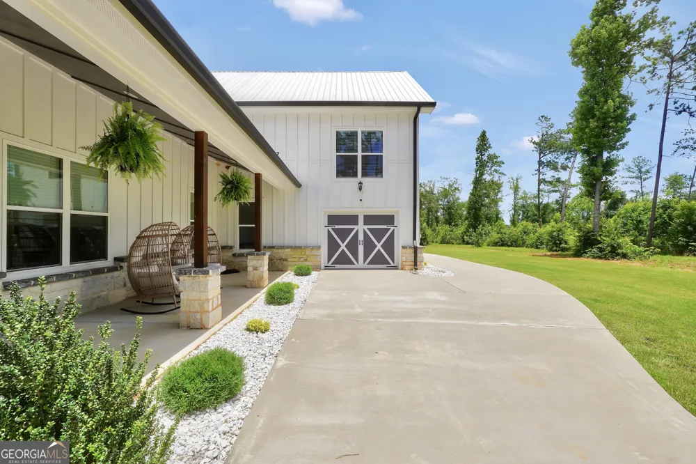 1384 Hopewell RD Forsyth, GA 31029
