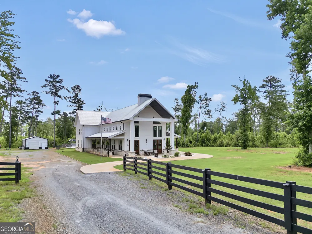 1384 Hopewell RD Forsyth, GA 31029