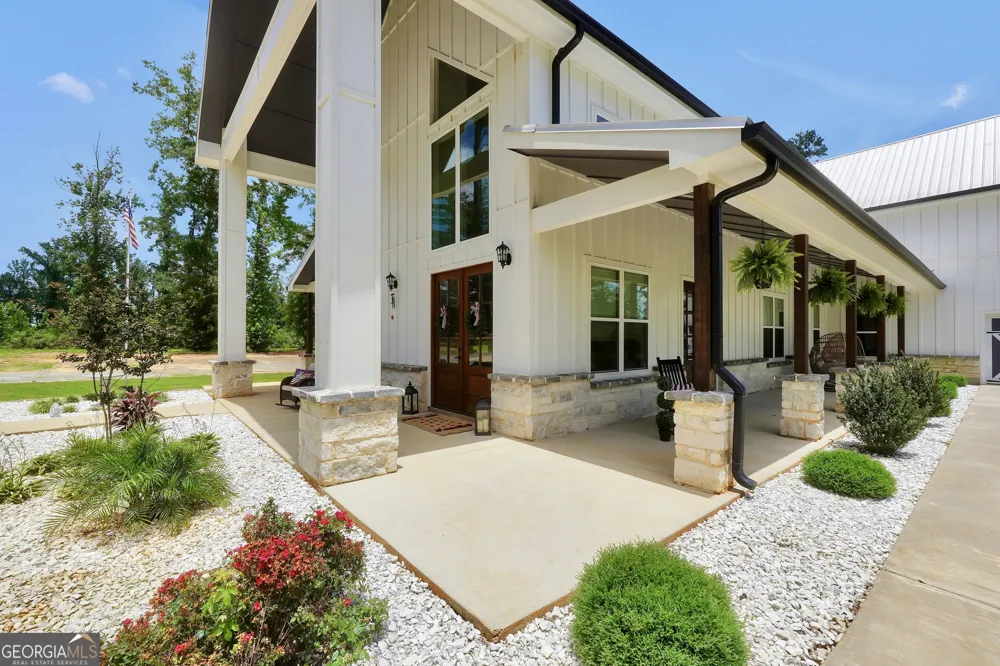 1384 Hopewell RD Forsyth, GA 31029