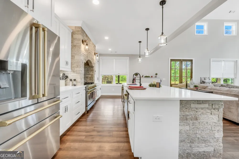 1384 Hopewell RD Forsyth, GA 31029