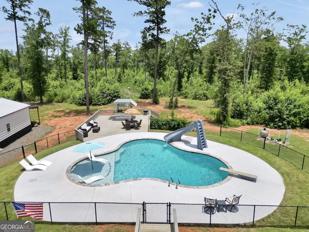 1384 Hopewell RD Forsyth, GA 31029