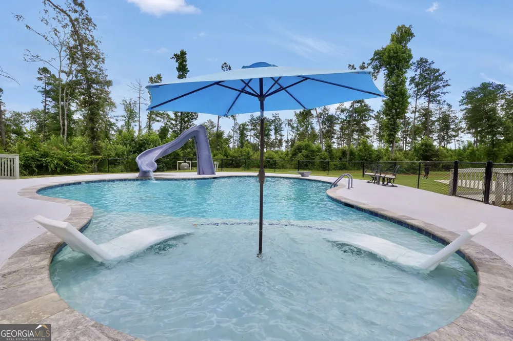 1384 Hopewell RD Forsyth, GA 31029