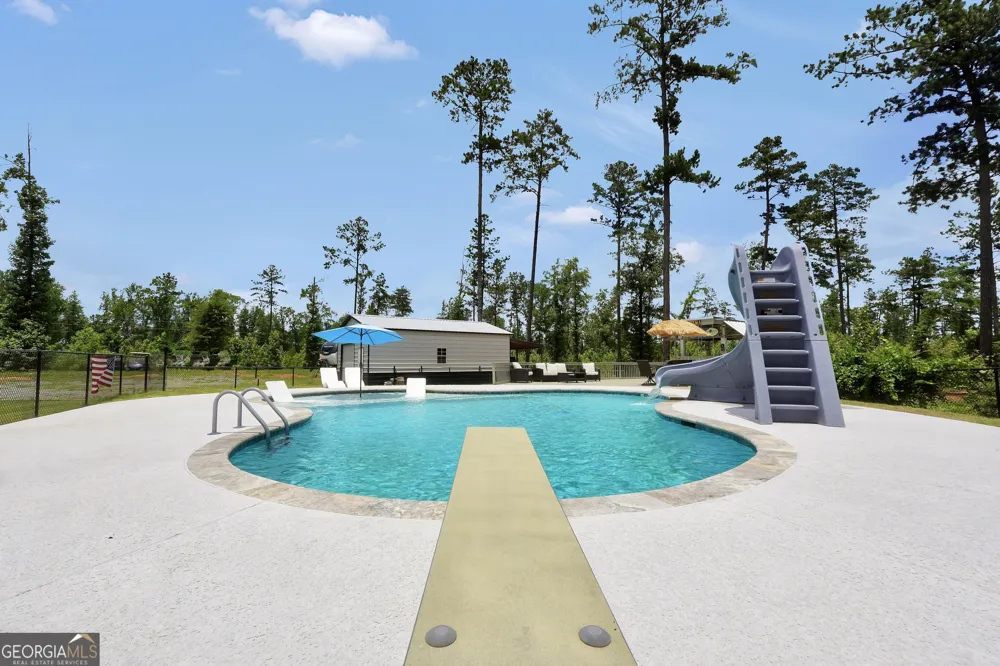 1384 Hopewell RD Forsyth, GA 31029