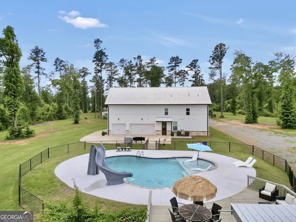 1384 Hopewell RD Forsyth, GA 31029
